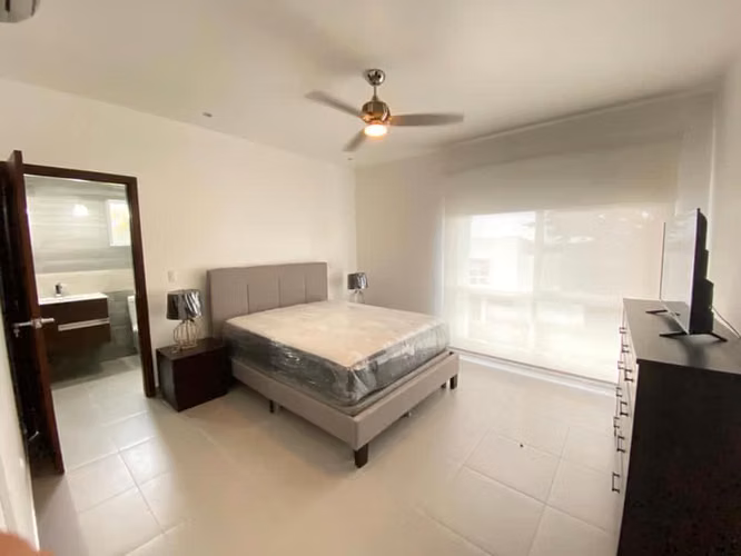  Se renta casa full amueblada con piscina privada  - Imagen 3