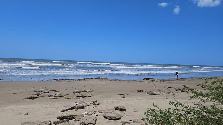 KC- Se vende Terreno y casa frente a Playa Masachapa/ Pochomil
