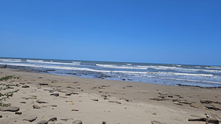 KC- Se vende Terreno y casa frente a Playa Masachapa/ Pochomil