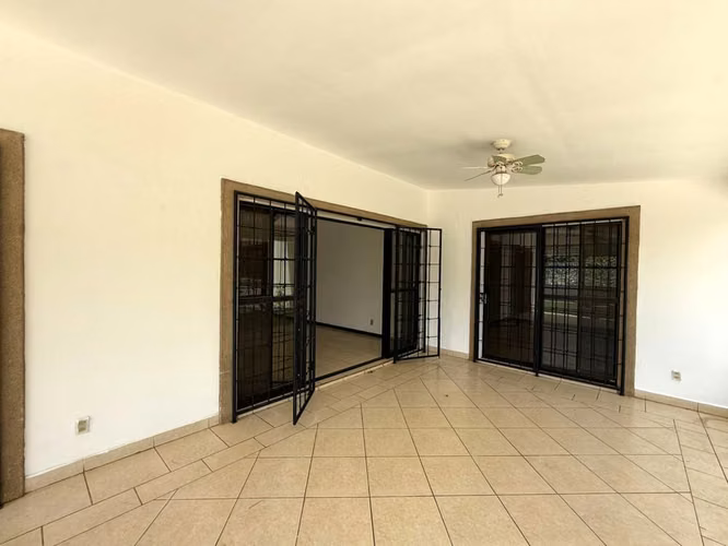  Se Vende Casa Esquinera en carretera a Masaya. FP - Imagen 9