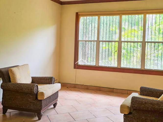 LL-Se Vende Hermosa Casa en Carretera Sur con Amplio Apartamento Integrado