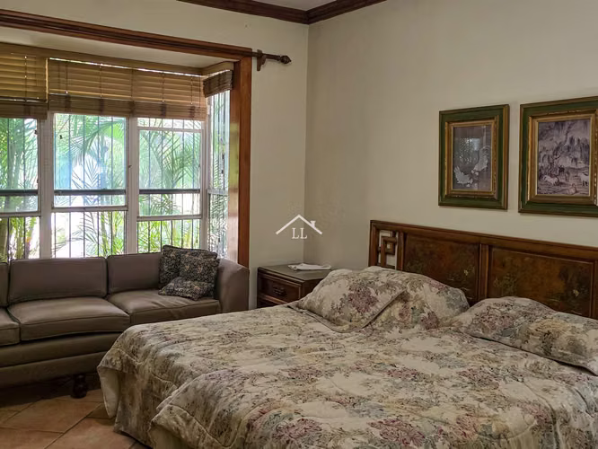 LL-Se Vende Hermosa Casa en Carretera Sur con Amplio Apartamento Integrado