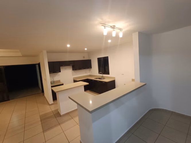  Renta de Casa Modelo Grande en El Cortijo de la Sierra  - Imagen 15