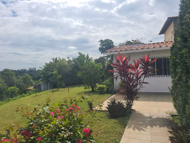 MIRADOR DE SANTO DOMINGO - SE VENDE PROPIEDAD ESQUINERA