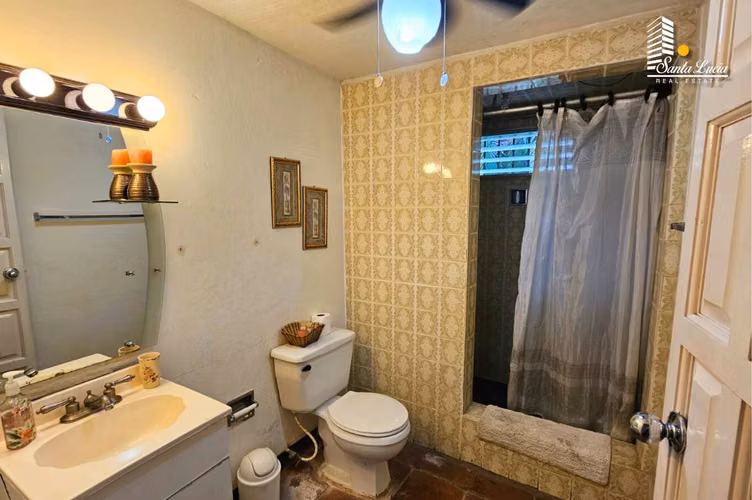 Cómoda Casa en Venta en Carretera Sur - IY