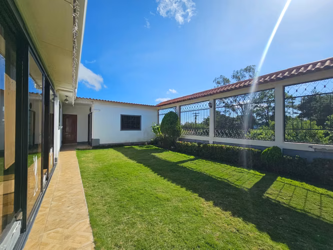 CASA EN VENTA EN RESIDENCIAL MIRADOR SAN JUDAS