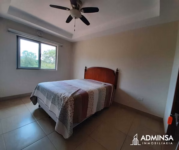 Magnífica Residencia con Piscina y Jardines