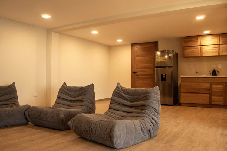 Casa Blanca - Oceanfront Luxury Retreat in Exclusive Punta Diamante, Playa Remanso