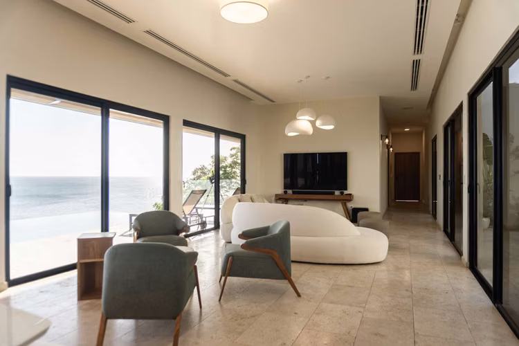 Casa Blanca - Oceanfront Luxury Retreat in Exclusive Punta Diamante, Playa Remanso