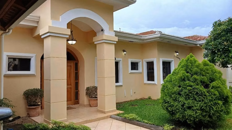 Vendo Casa en Carretera a Masaya VZ