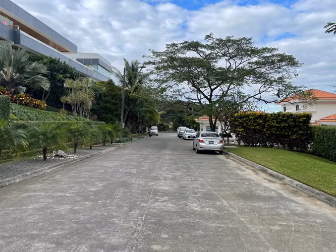 Lotes en venta en Residencial Montecarlo, Villa Fontana Sur – ID 13998 - Imagen 3