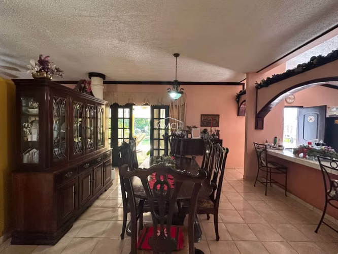 AM - SE VENDE CASA DE UN PISO EN LOMAS DE VERACRUZ
