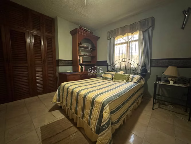 AM - SE VENDE CASA DE UN PISO EN LOMAS DE VERACRUZ