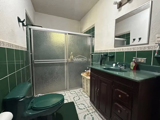 AM - SE VENDE CASA DE UN PISO EN LOMAS DE VERACRUZ