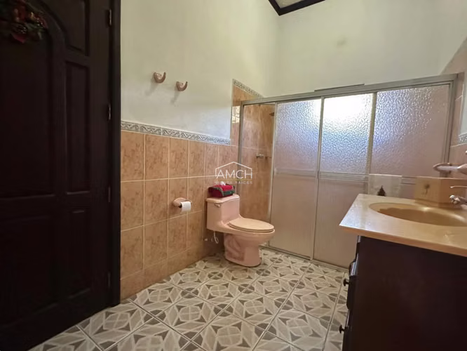 AM - SE VENDE CASA DE UN PISO EN LOMAS DE VERACRUZ