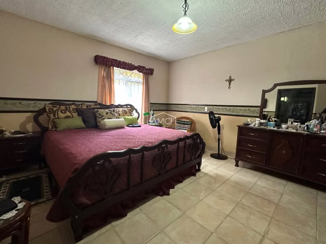 AM - SE VENDE CASA DE UN PISO EN LOMAS DE VERACRUZ