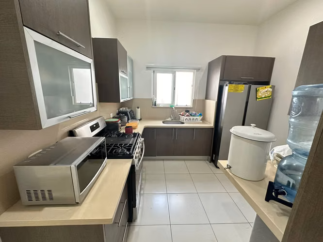 Se Renta Casa en Las Colinas - Imagen 6