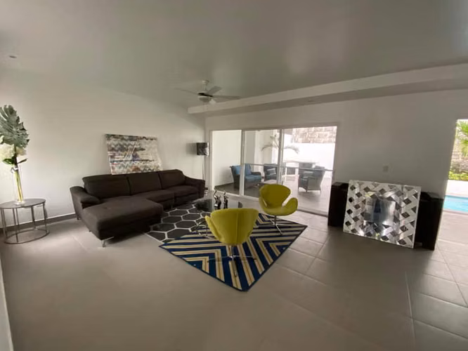  Casa Moderna en Condominio – Santo Domingo - Imagen 9