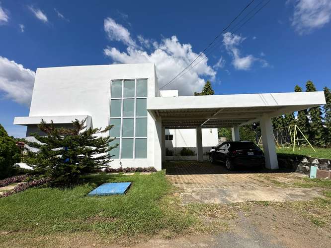  Casa Moderna con Estilo Industrial – Las Colinas - Imagen 2