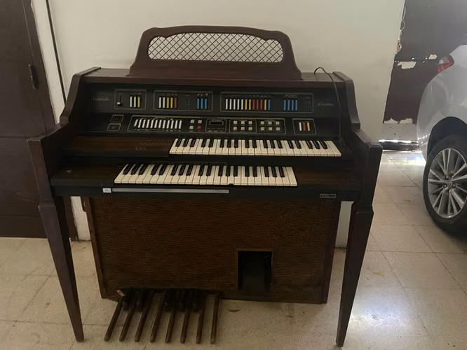 VENDO ORGANO ELECTRICO MARCA BALDWIN