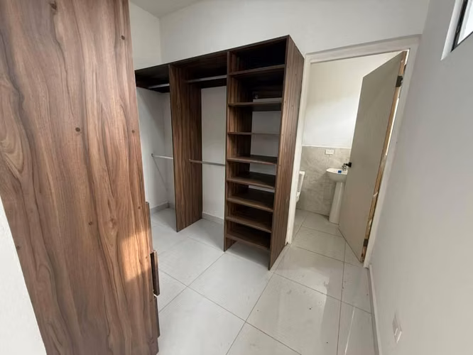 Casa Nueva en Venta – Colinas de Santa Cruz!  U$159,000.