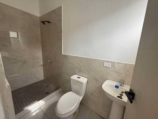 Casa Nueva en Venta – Colinas de Santa Cruz!  U$159,000.