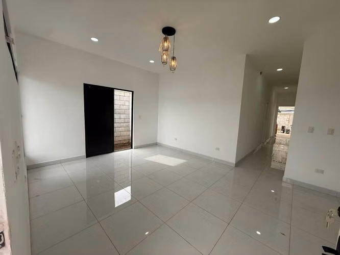 Casa Nueva en Venta – Colinas de Santa Cruz!  U$159,000.
