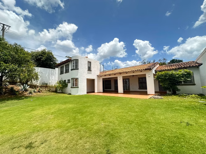 Renta de Casa Privada – Excelente Ubicación