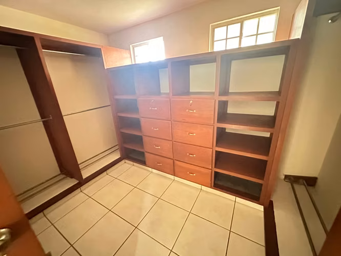 Renta de Casa Privada – Excelente Ubicación