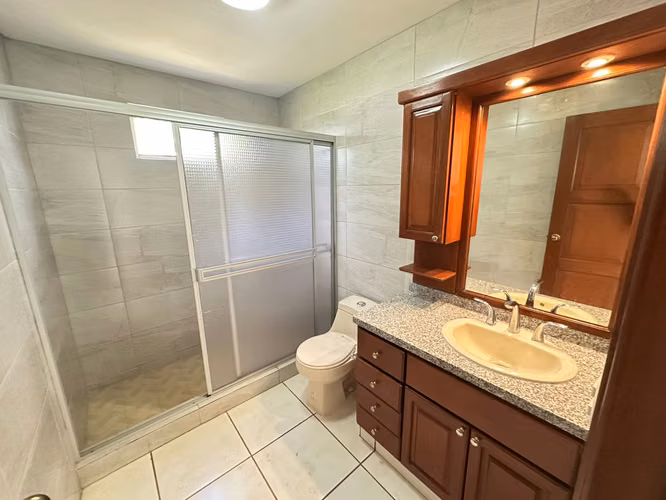 Renta de Casa Privada – Excelente Ubicación