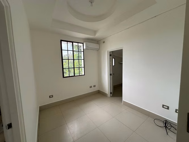 Renta de Casa en Las Colinas – Condominio Privado - Imagen 10