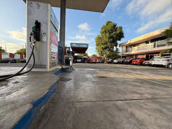Se Vende Gasolinera + 9 Módulos Comerciales en Colonia Nicarao