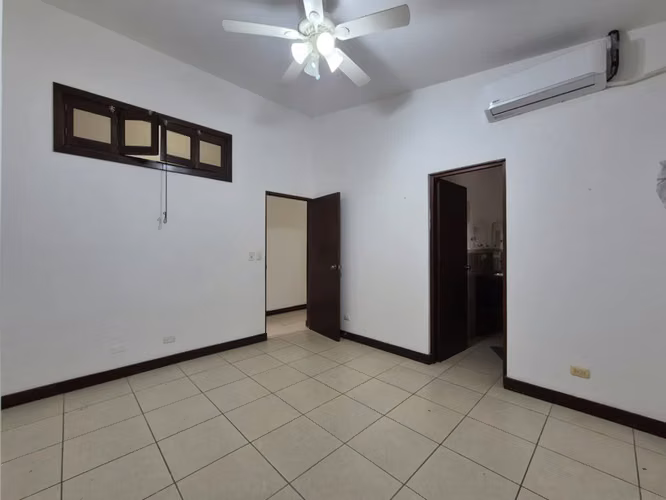  En venta casa en Jardines de Santo Domingo FP