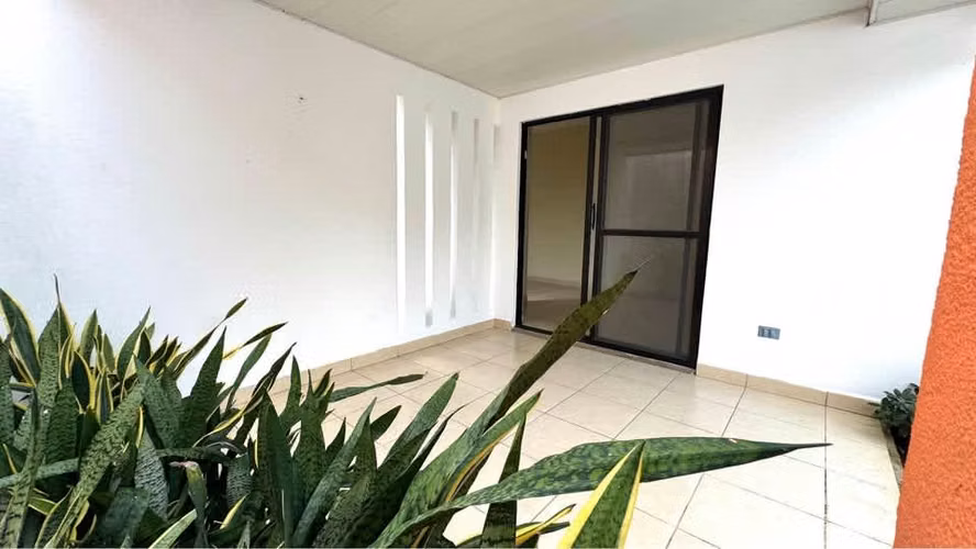 En venta casa en Residencial Monteclara – Km 13 Carretera a Masaya FP
