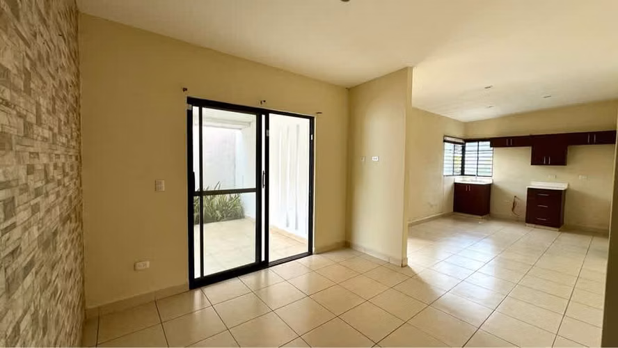 En venta casa en Residencial Monteclara – Km 13 Carretera a Masaya FP