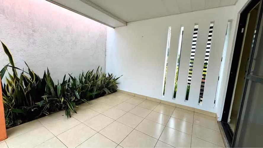 En venta casa en Residencial Monteclara – Km 13 Carretera a Masaya FP