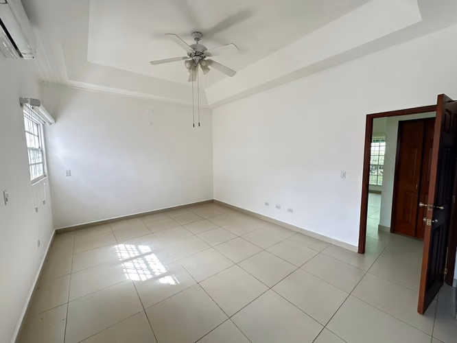 Se Vende Casa en Altos de Santo Domingo