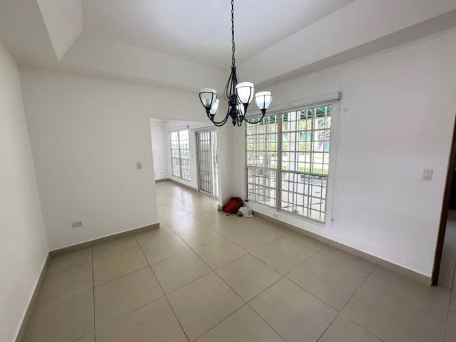 Se Vende Casa en Altos de Santo Domingo