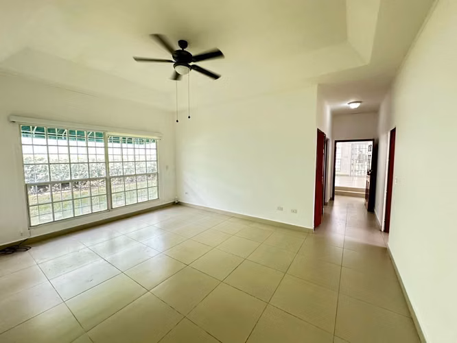 Se Vende Casa en Altos de Santo Domingo