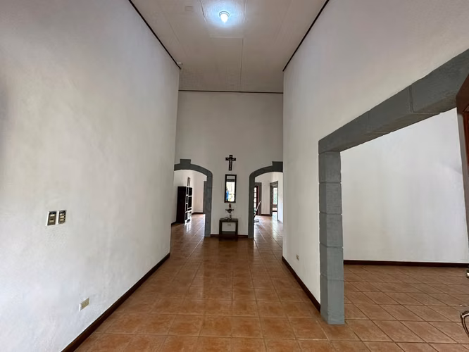 Casa en Venta – Santo Domingo, Managua