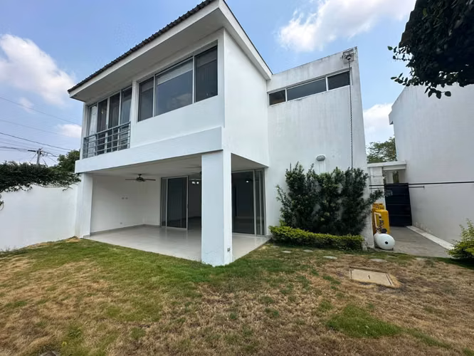 Venta de Casa de 2 pisos – Santo Domingo - Imagen 4