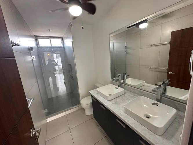 Venta de Casa de 2 pisos – Santo Domingo - Imagen 5