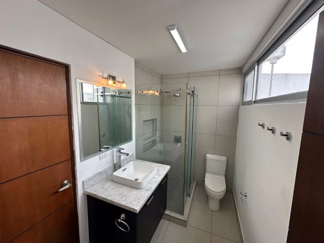 Venta de Casa de 2 pisos – Santo Domingo - Imagen 9