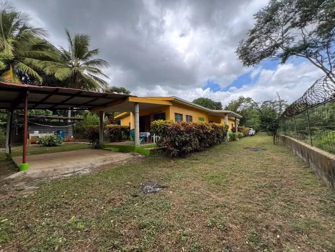 Se Vende Hermosa Quinta en el km 21 Carretera a Masaya. Amplio terreno 4,534 vr².