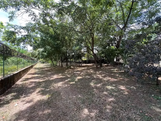 Se Vende Hermosa Quinta en el km 21 Carretera a Masaya. Amplio terreno 4,534 vr².