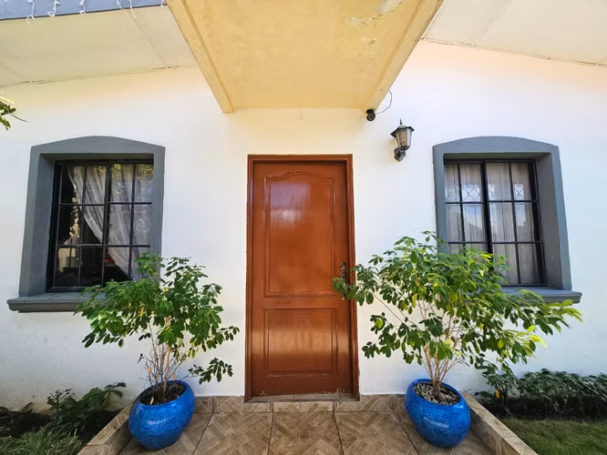 HERMOSA CASA EN VENTA PISTA SUBURBANA 2 KM AL SUR SB