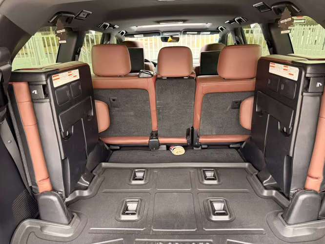 TOYOTA LAND CRUISER VX FULL EXTRA