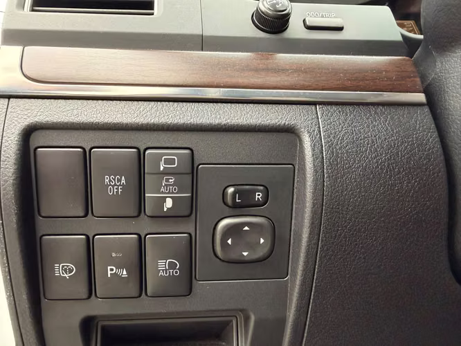 TOYOTA LAND CRUISER VX FULL EXTRA
