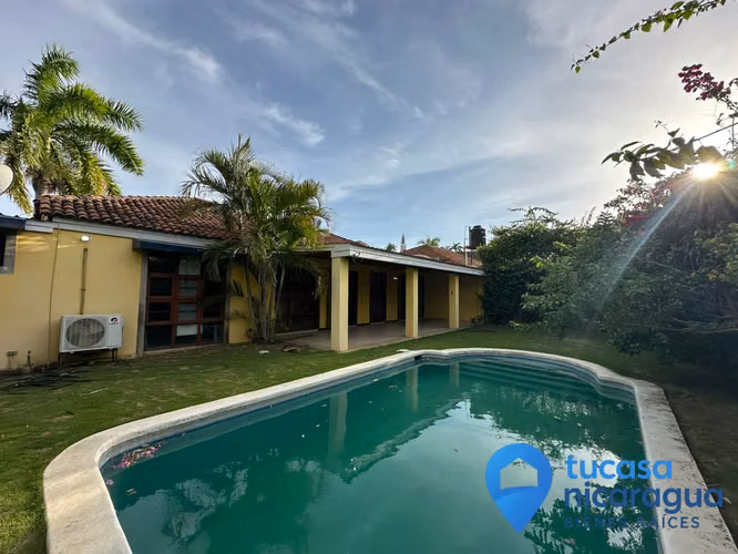 las cumbres condominio casa con piscina