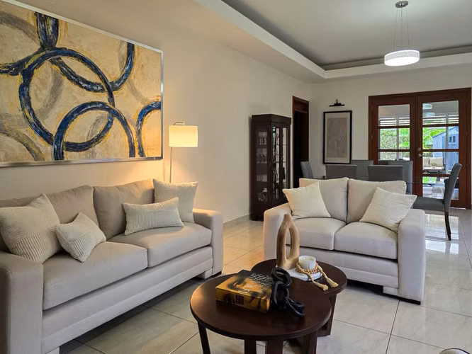 Se vende casa con terreno extra en Terrazas de Santo Domingo 